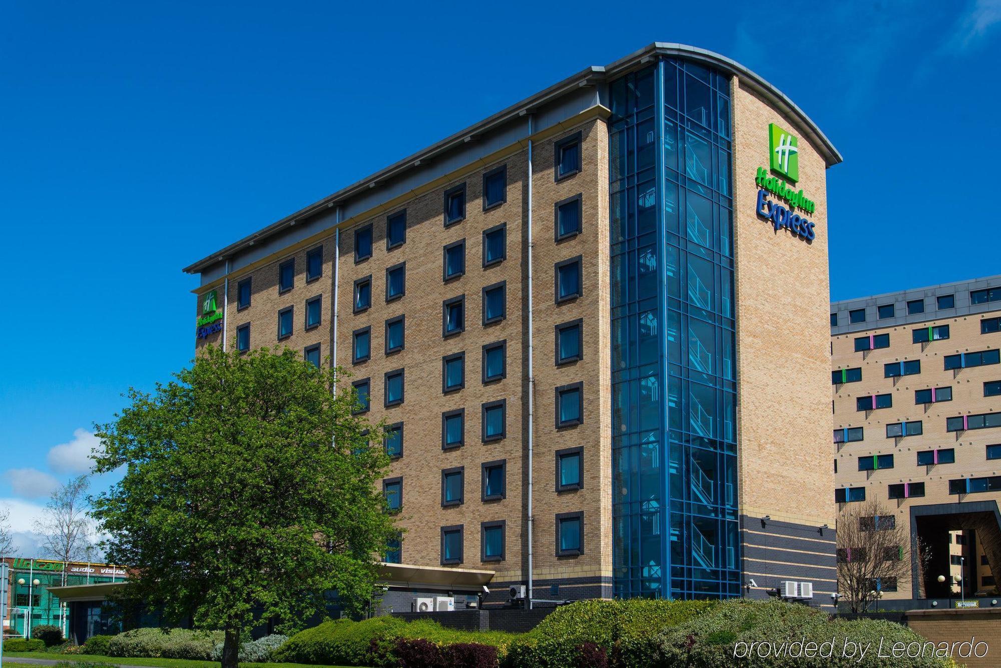 Holiday Inn Express Leeds City Centre, An Ihg Hotel Esterno foto